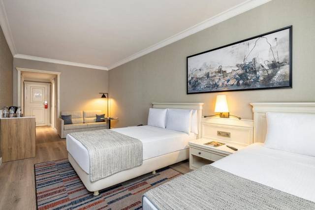 فندق اليت ورلد كومفي اسطنبول تقسيم