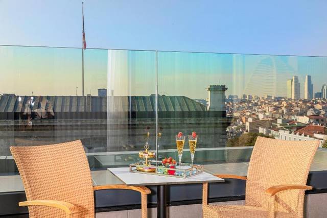 فندق موكارناس بيرا اسطنبول