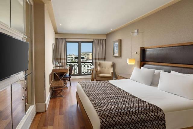 فندق تايتنك تقسيم اسطنبول